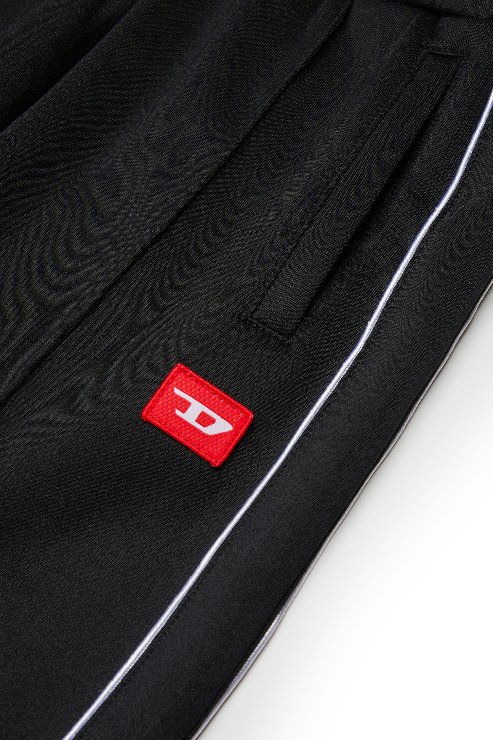 PZAMPERD, Black