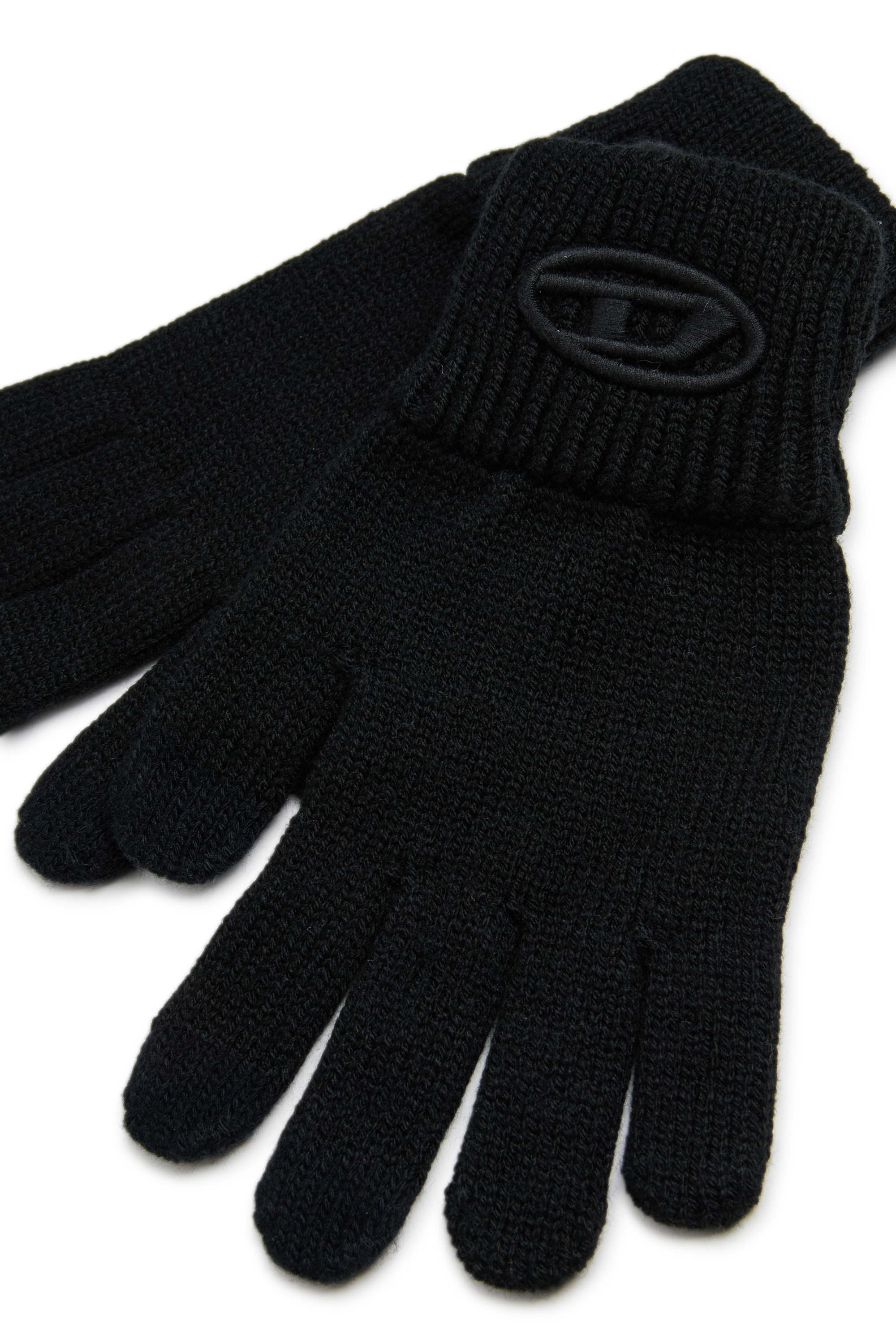 NUTTI, Black