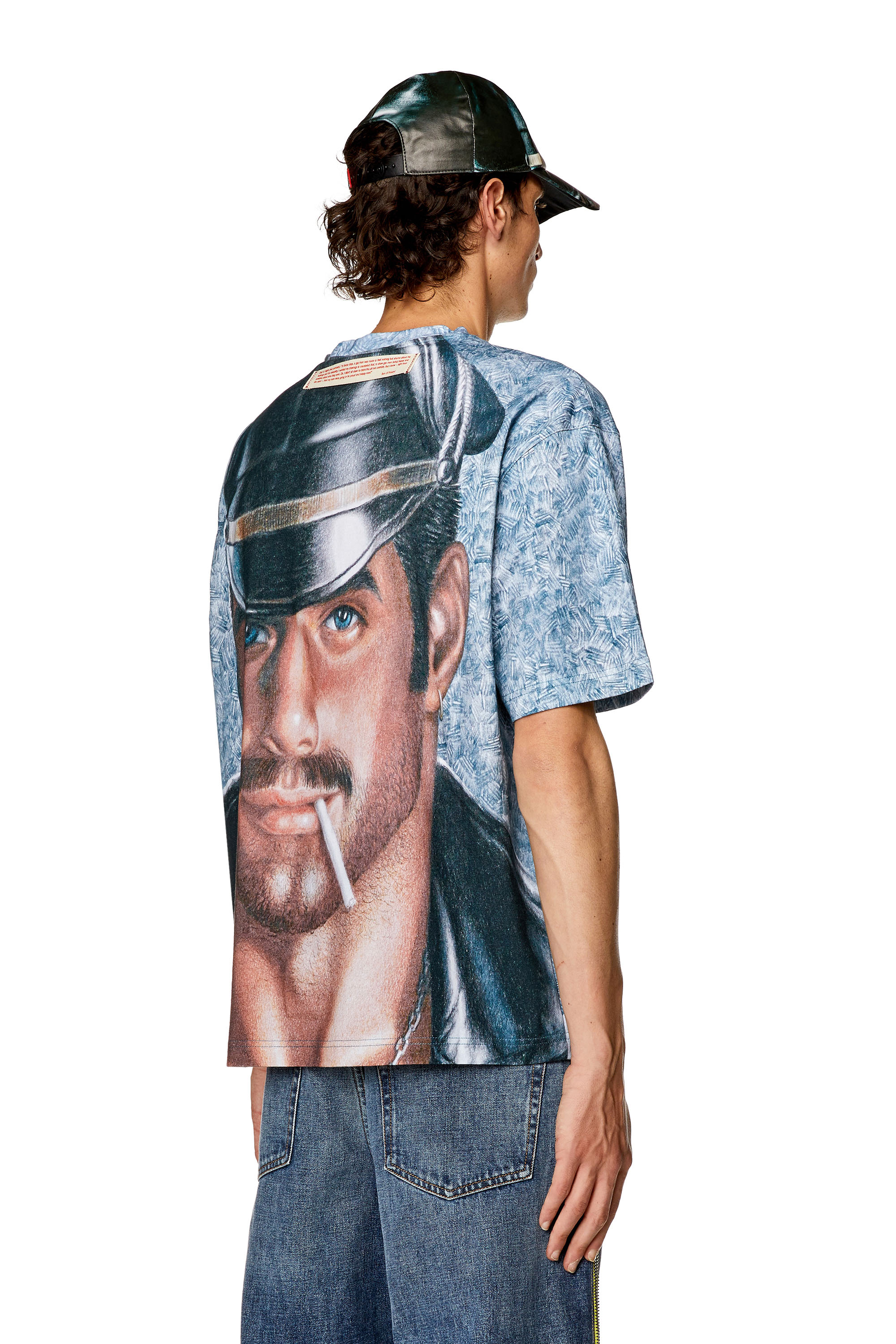 Diesel - PR-T-WASH-23, Unisex's Loose-fit T-shirt with all-over print in Blue - 4