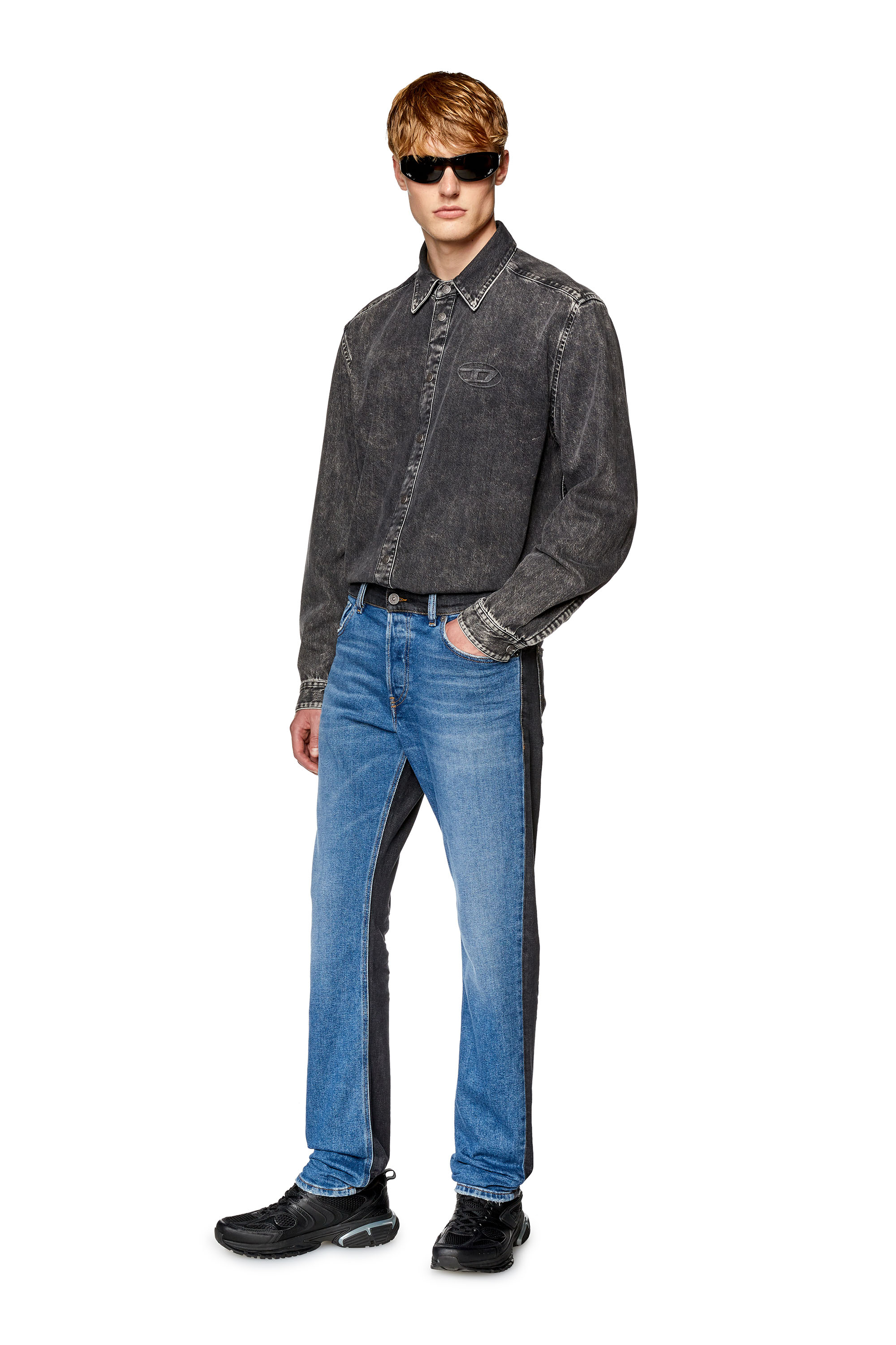 Diesel - Straight Jeans 1995 D-Sark 09H03, Man's Straight Jeans - 1995 D-Sark in Medium blue - 2