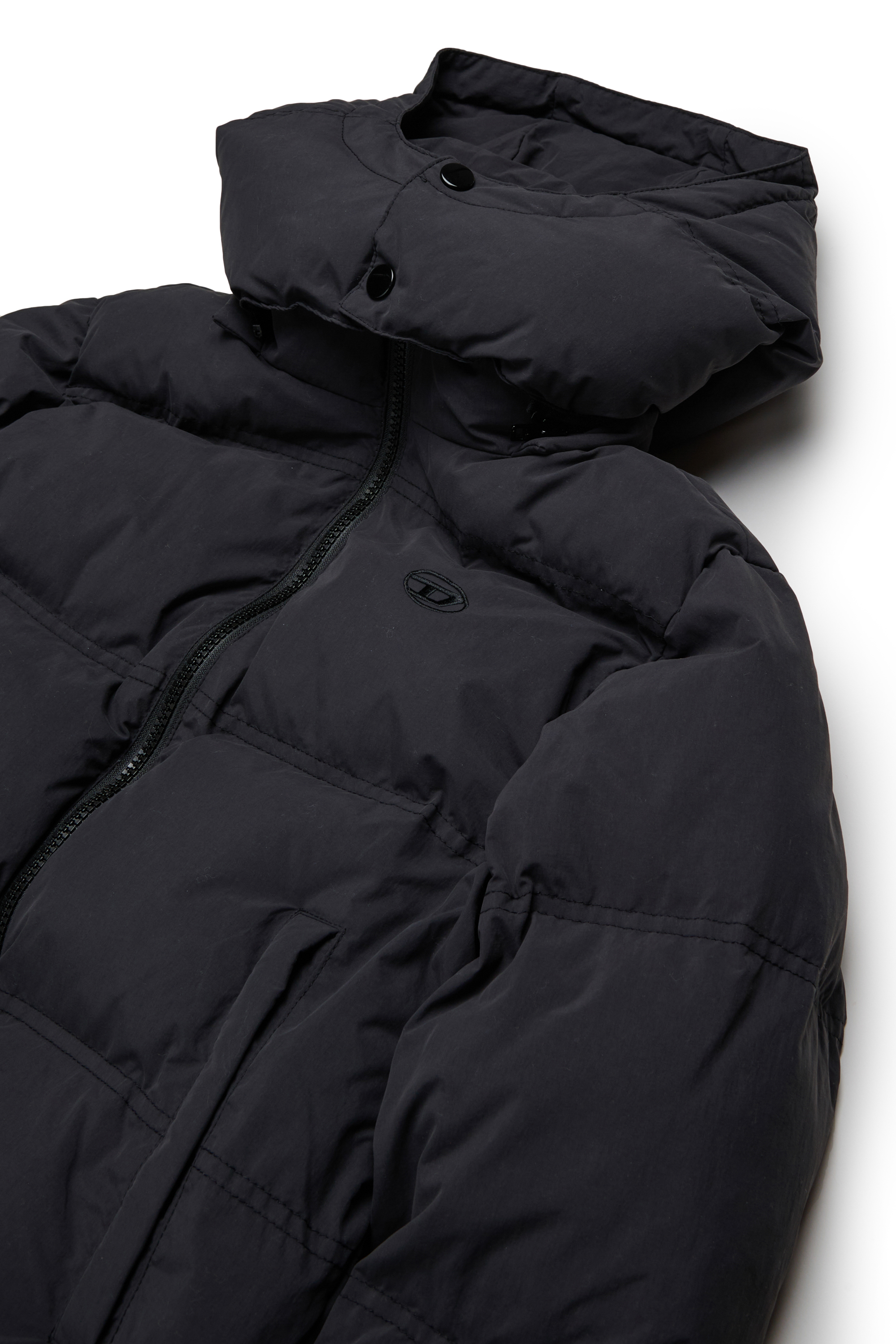 JWRAVEEL, Black