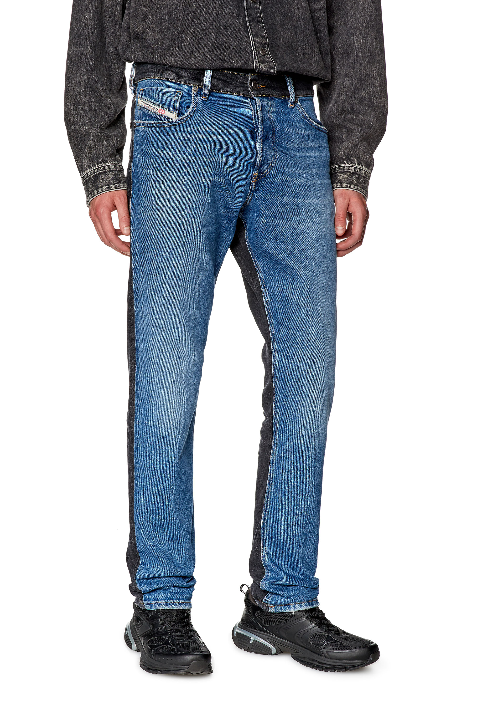 Diesel - Straight Jeans 1995 D-Sark 09H03, Man's Straight Jeans - 1995 D-Sark in Medium blue - 1