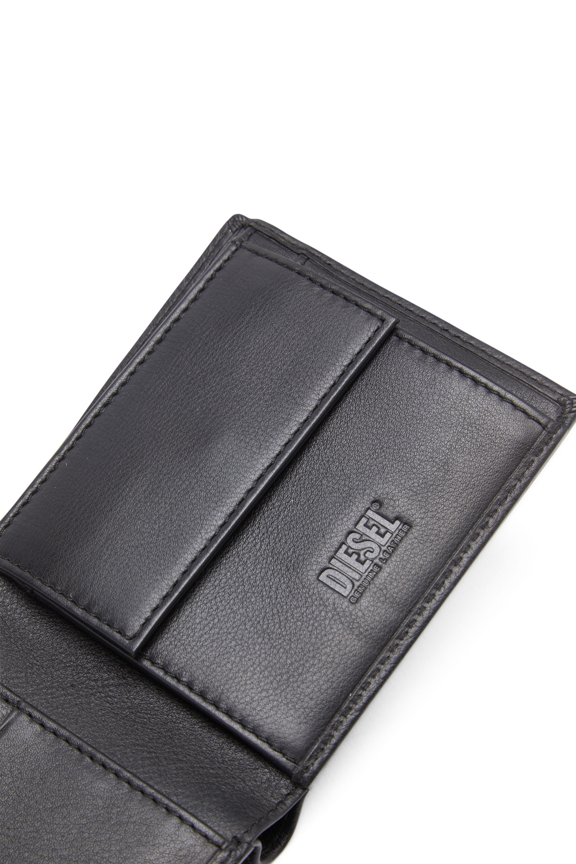 Diesel - MEDAL-D BI-FOLD COIN S, Man's Bi-fold wallet in grainy leather in Black - 4