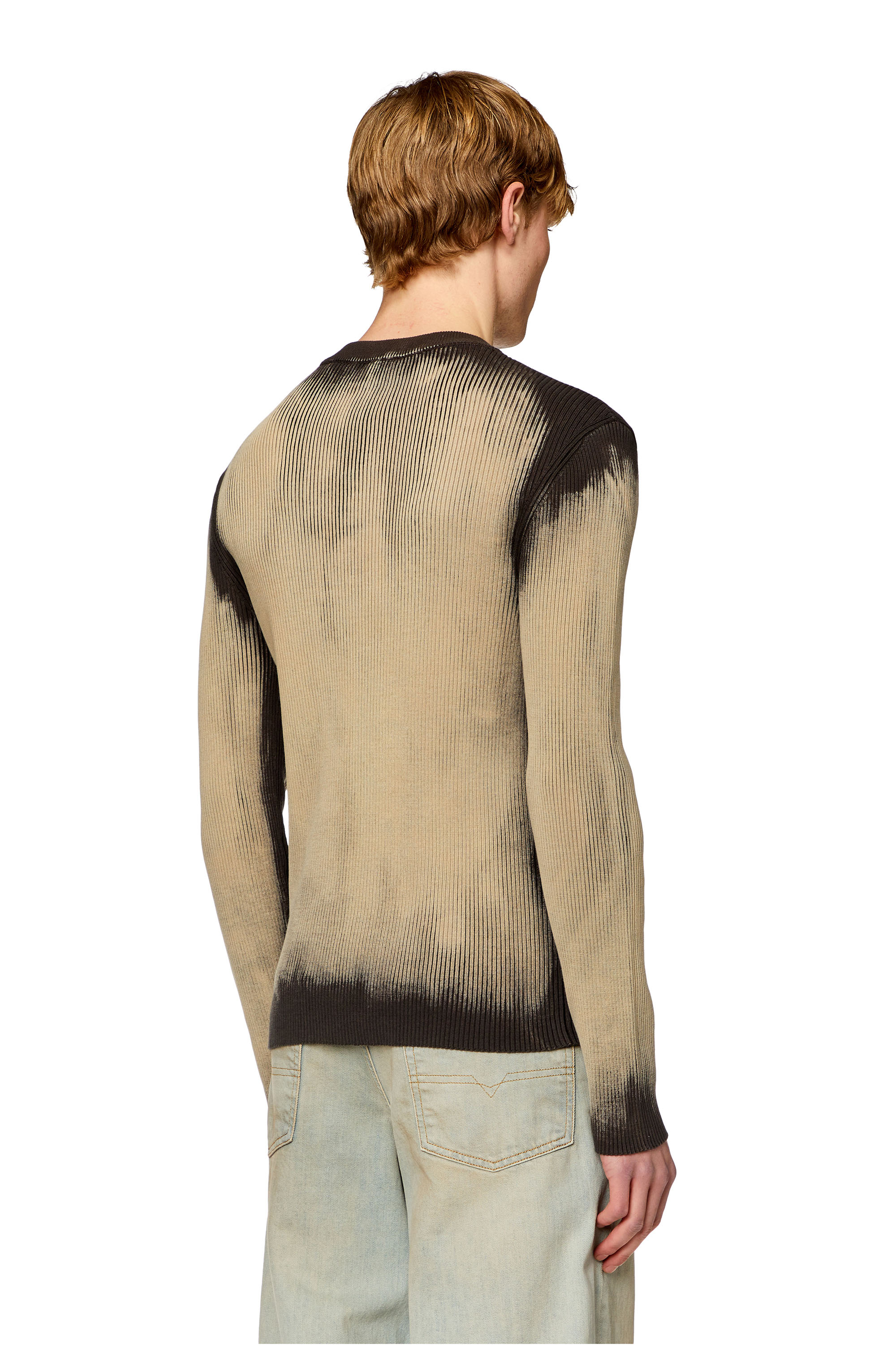 Diesel - K-DARIN, Man's Treated jumper with metal logo insert in Beige - 4