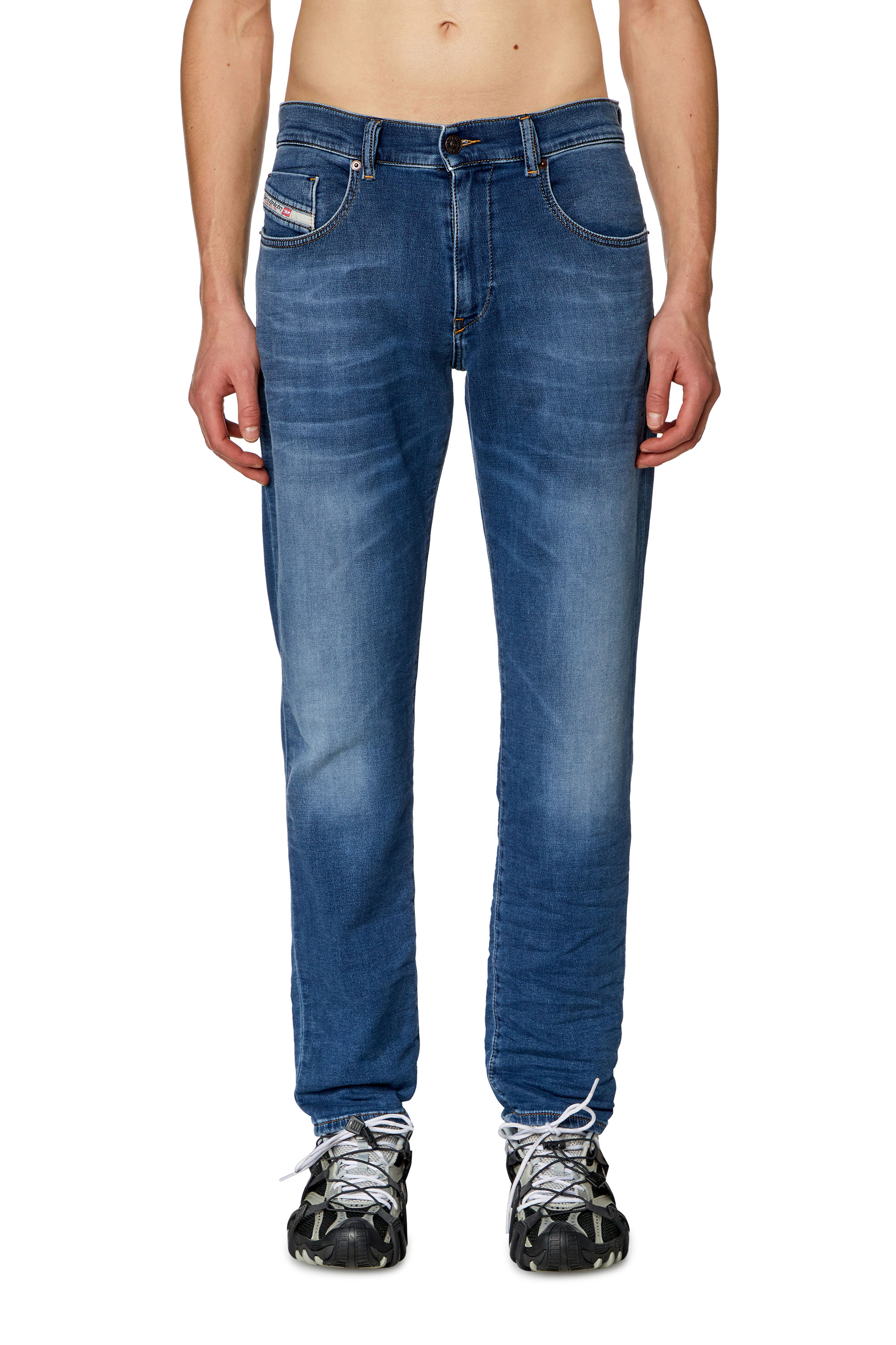 Diesel - Man's Slim 2060 D-Strukt Joggjeans® 068HY, Medium blue - 1