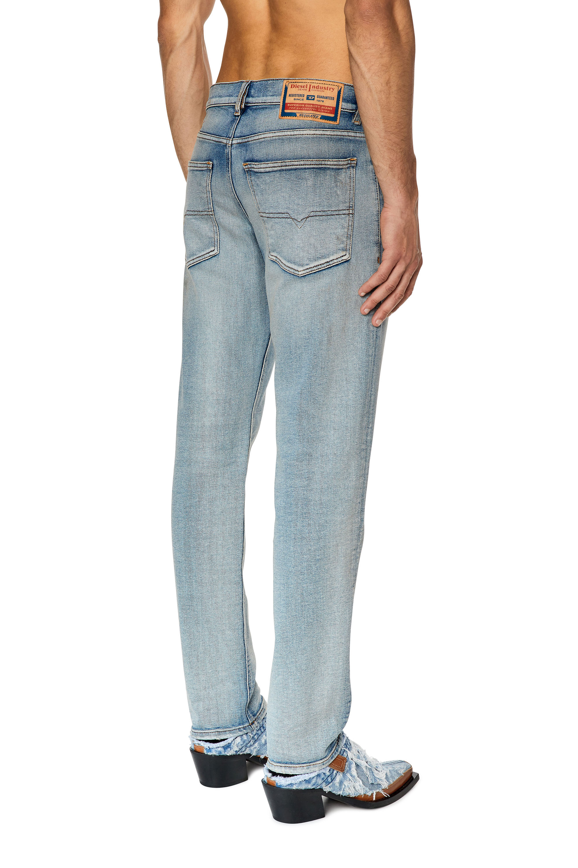 Diesel - Straight Jeans 1995 D-Sark 09E84, Man's Straight Jeans - 1995 D-Sark in Light Blue - 4
