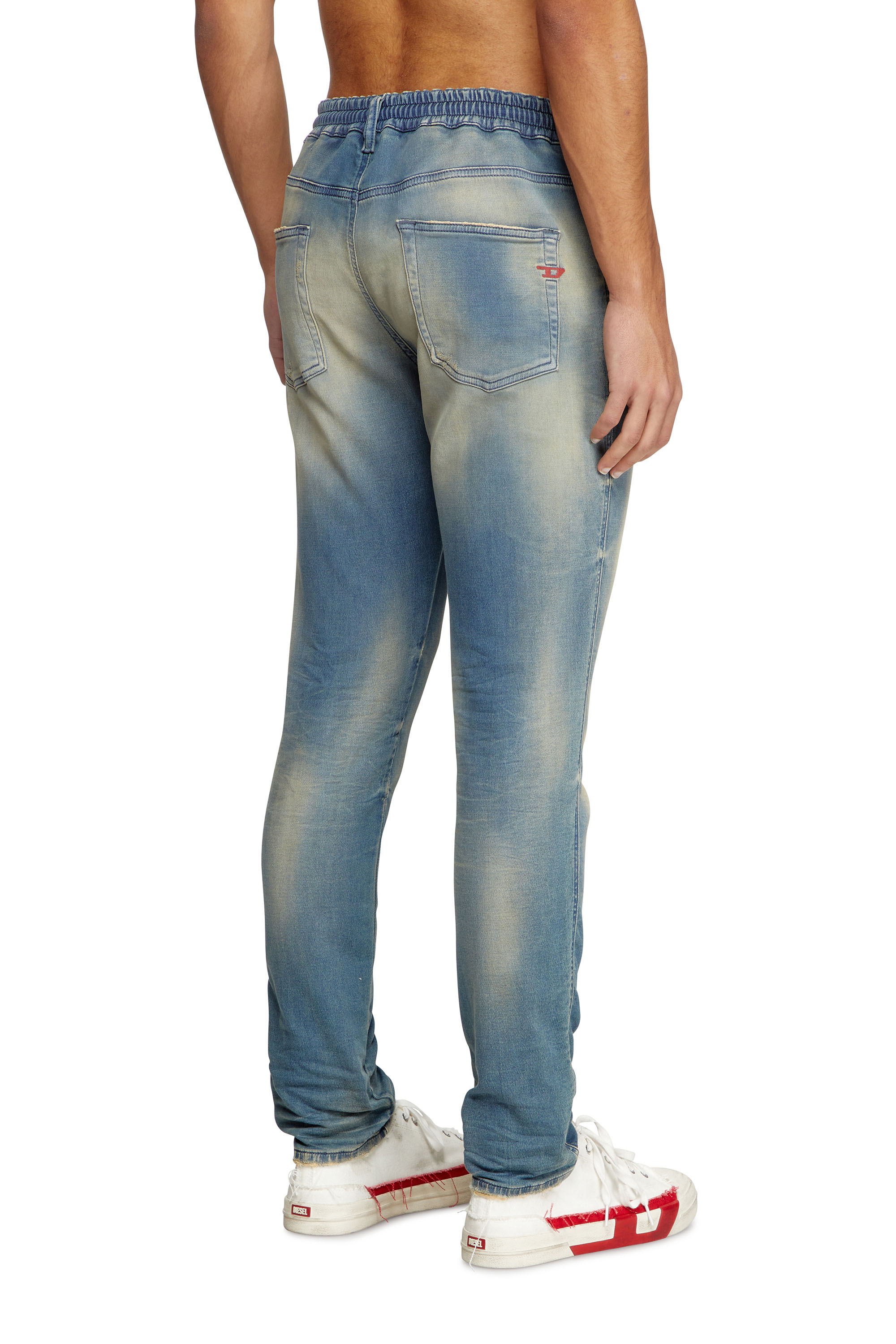 Diesel - Man's Slim 2060 D-Strukt Joggjeans® 068PP, Medium blue - 4