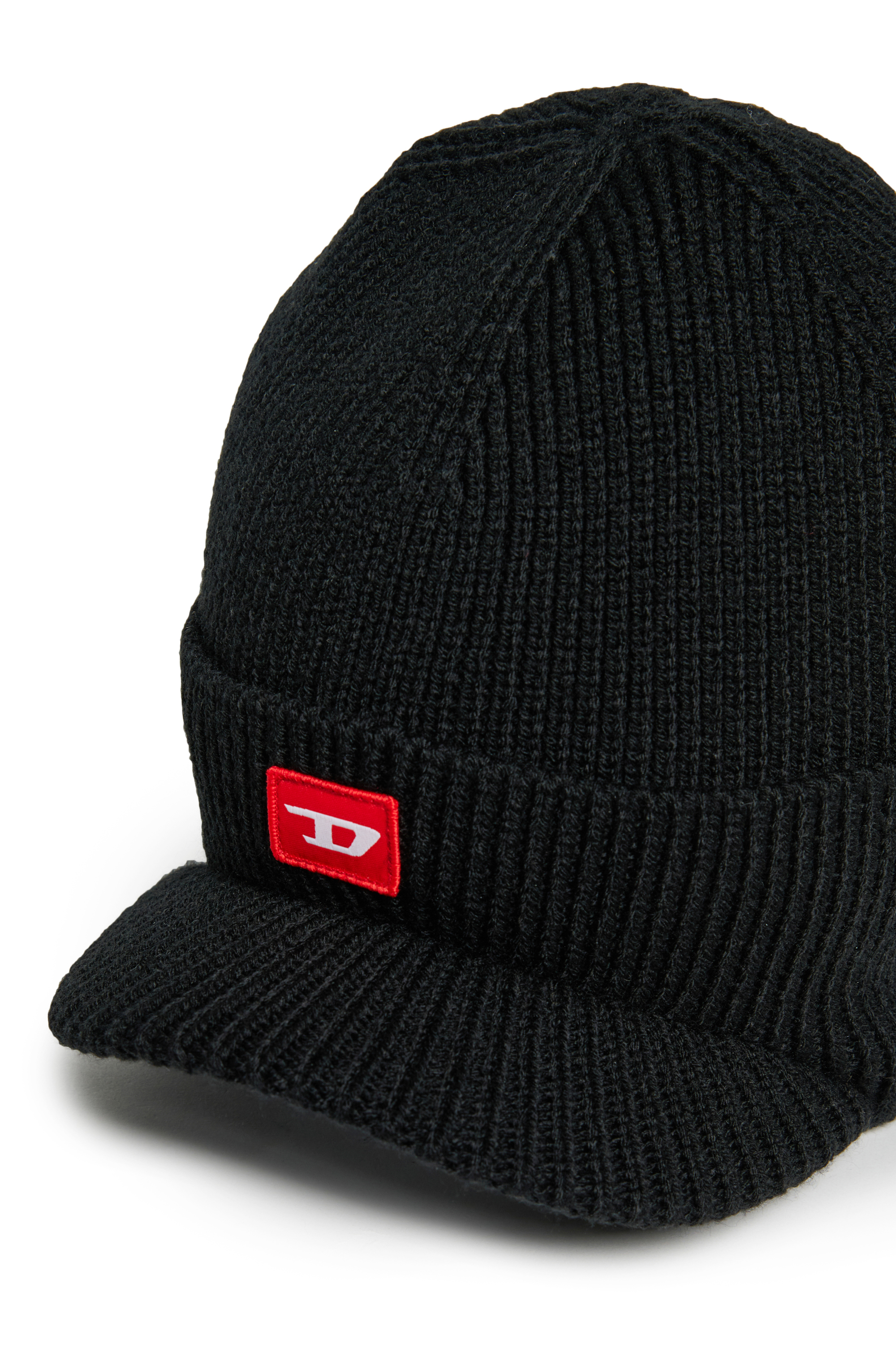 FESTIR, Black