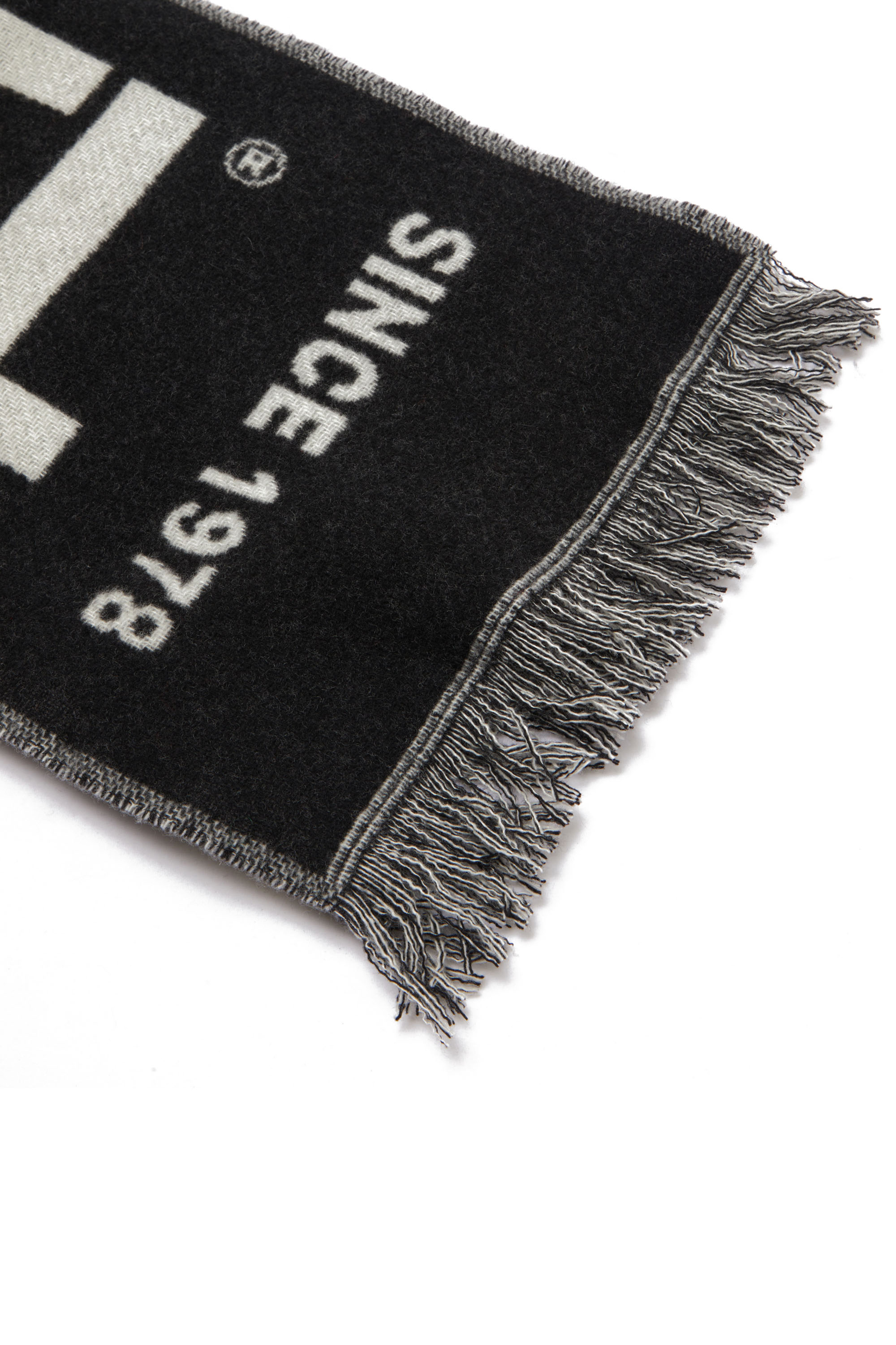 Diesel - S-BISC-NEW, Man's Blended wool scarf with jacquard logo in Black - 4
