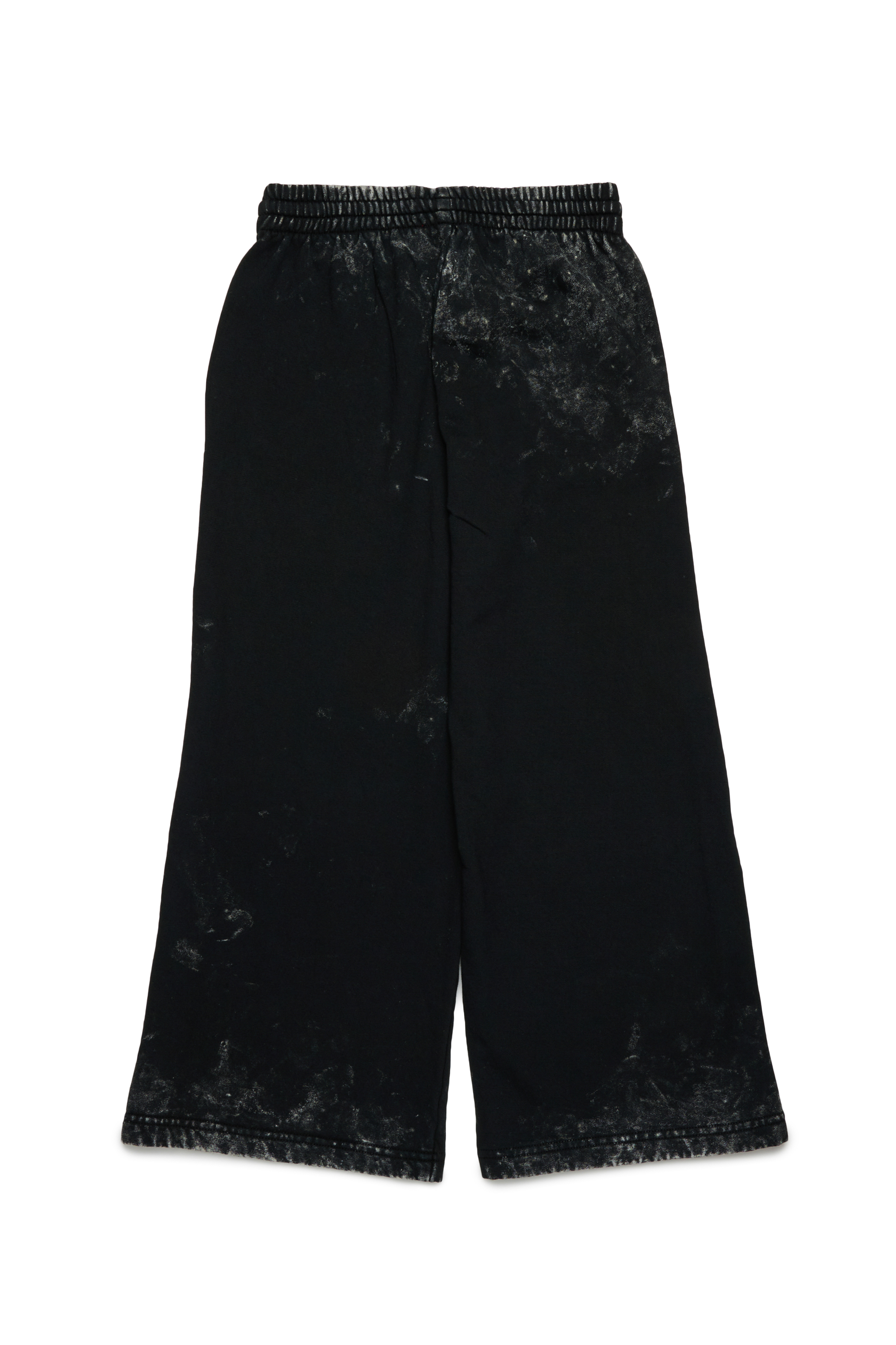 PAKTA, Black