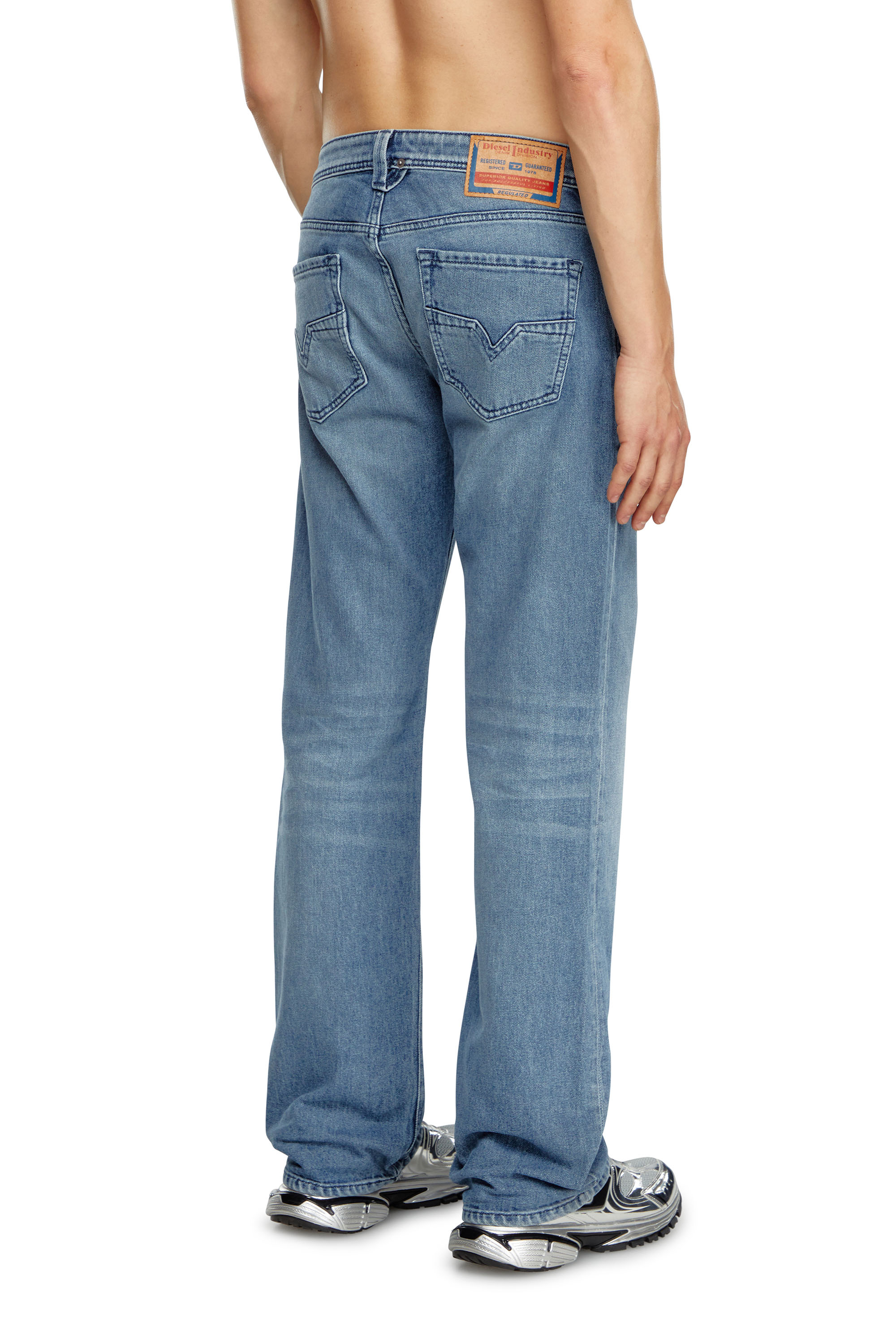 Diesel - Man's Regular Jeans 1985 Larkee 09H30, Medium blue - 4
