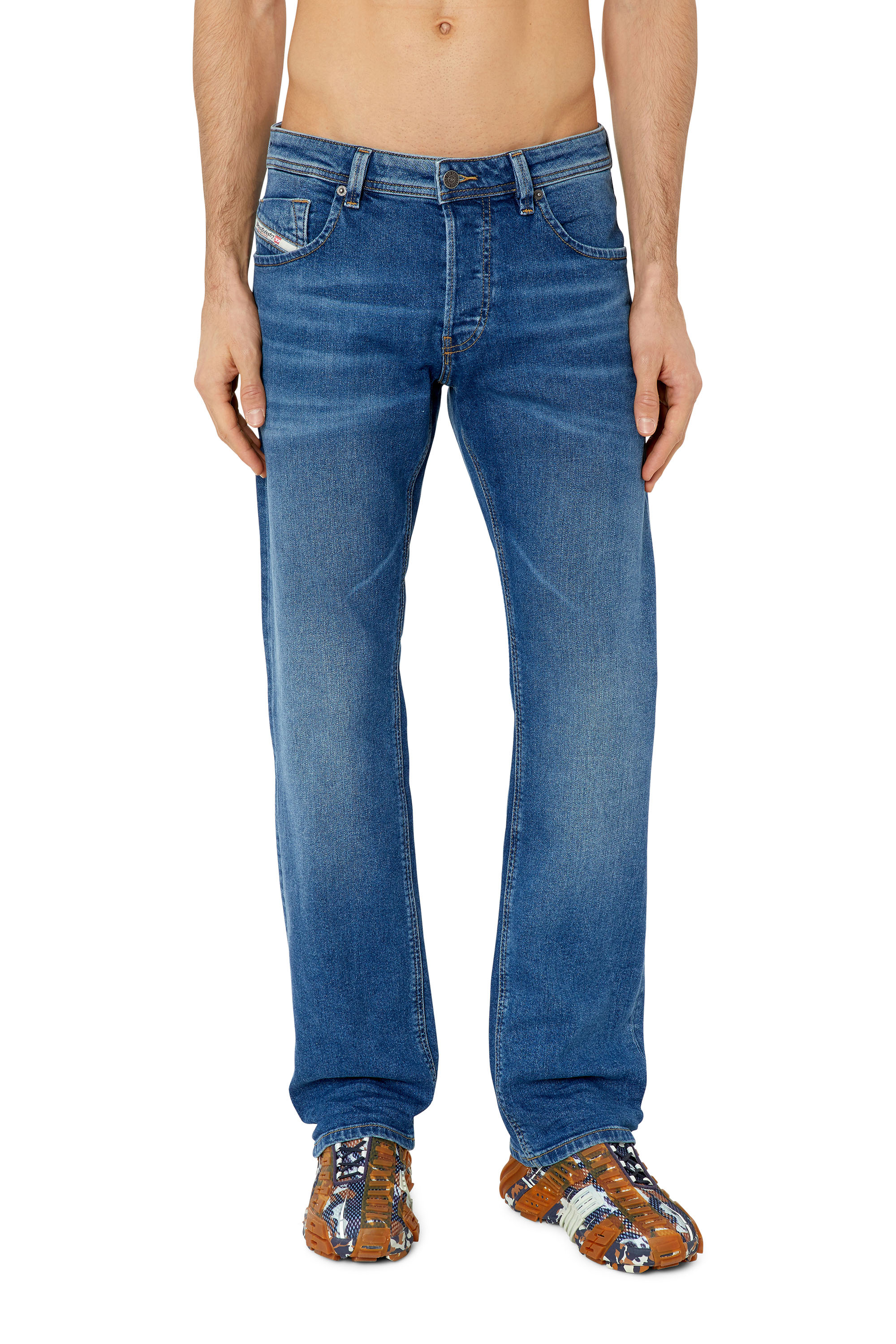 Diesel - Straight Jeans 1985 Larkee E9A80, Man's Straight Jeans - 1985 Larkee in Medium blue - 1