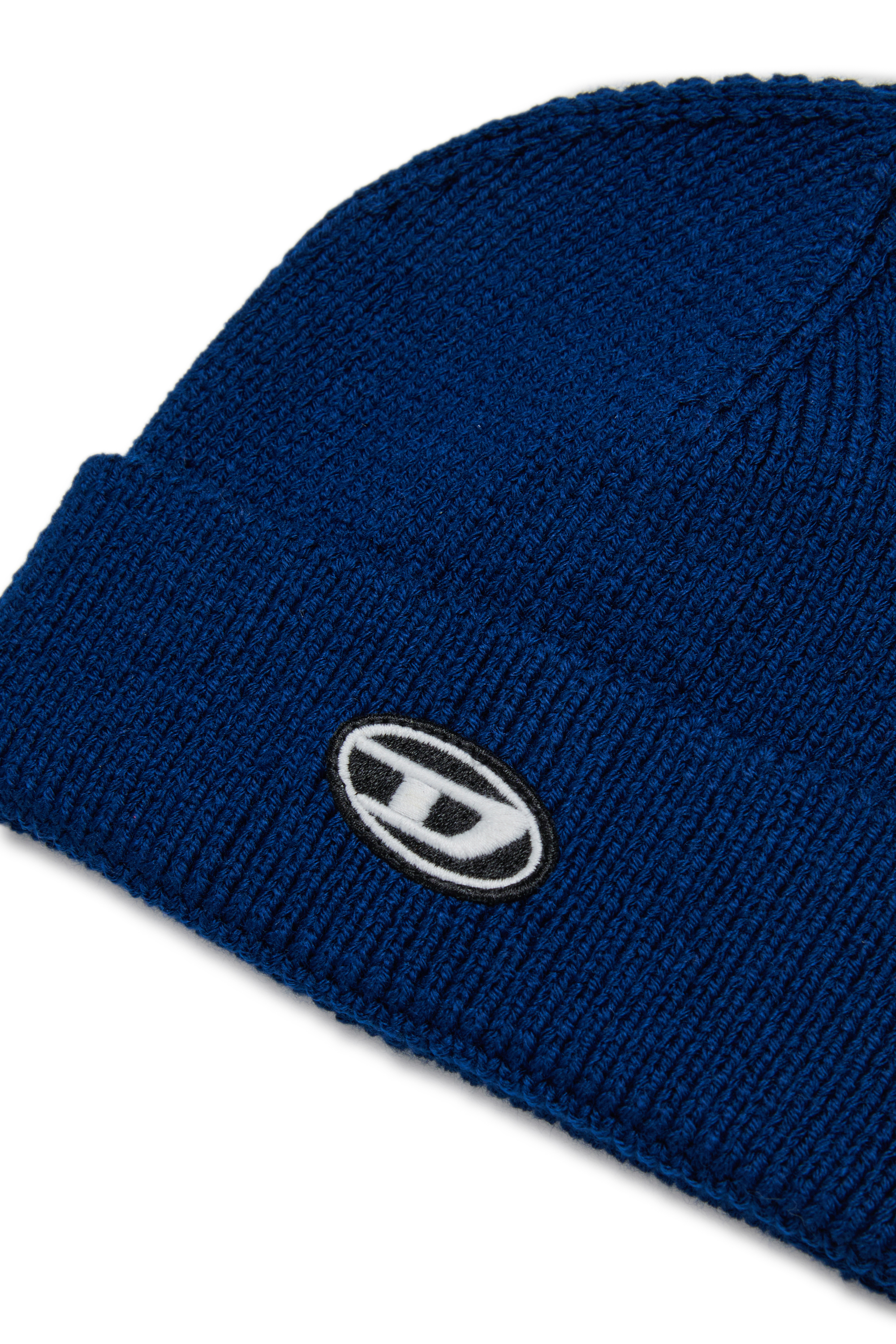 FLYB, Blue