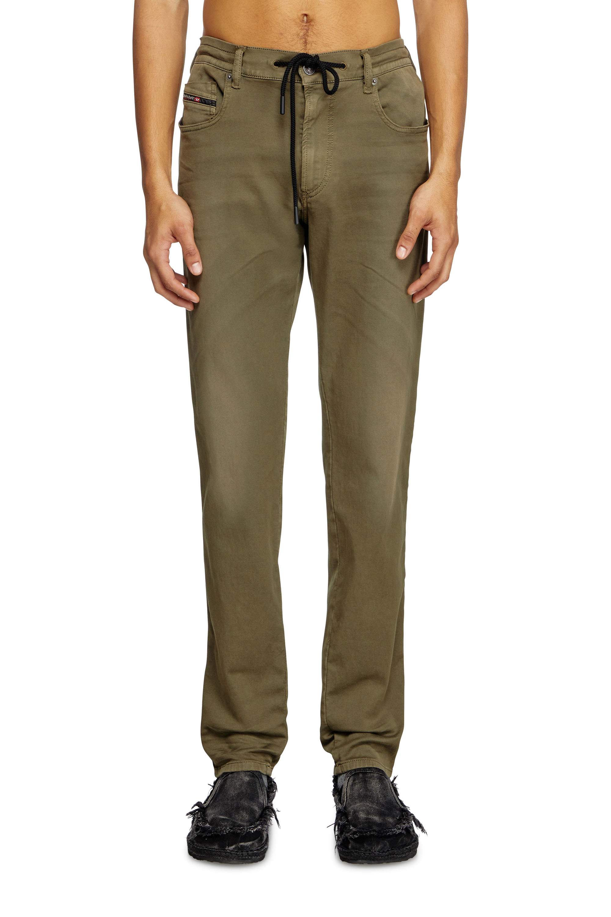 Diesel - Man's Slim 2062 D-Strukt Joggjeans® 0670M, Green - 1