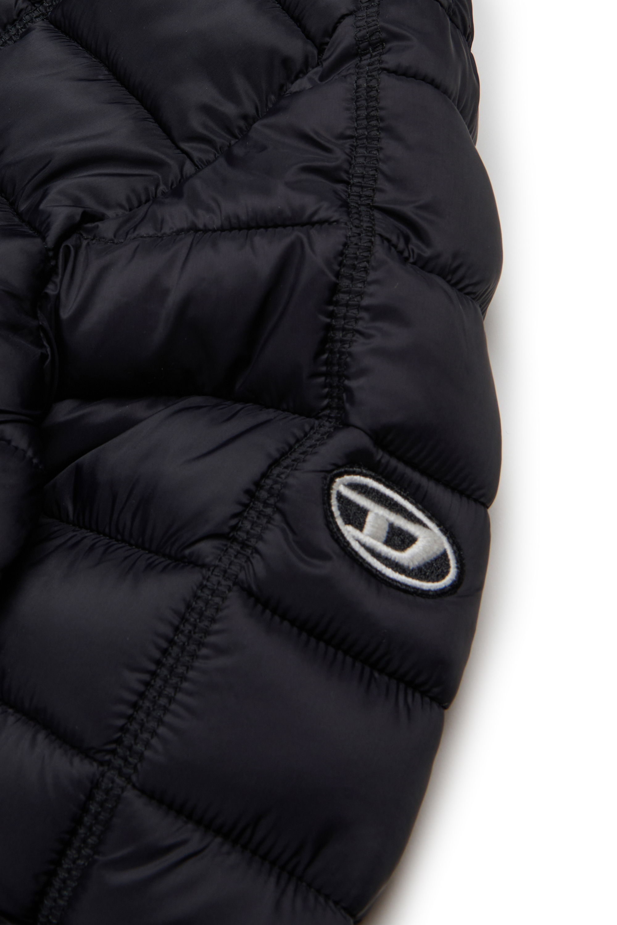 JWSTONE, Black